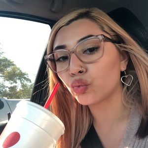 Meet your Posher, Savannah